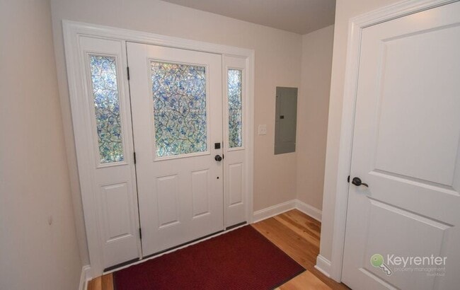 Building Photo - 320 Schadle Rd