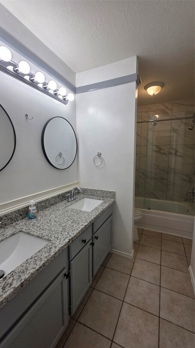 Foto del edificio - 16403 Salinas Ln
