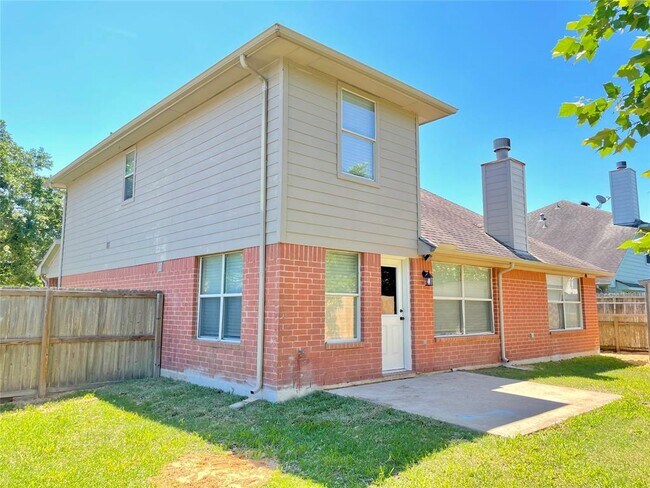Building Photo - 4102 Caneshaw Dr