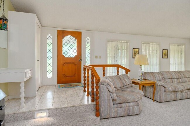 Foto del edificio - 103 Memorial Ln