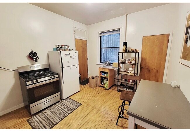 Foto del edificio - 923 W Waveland Ave