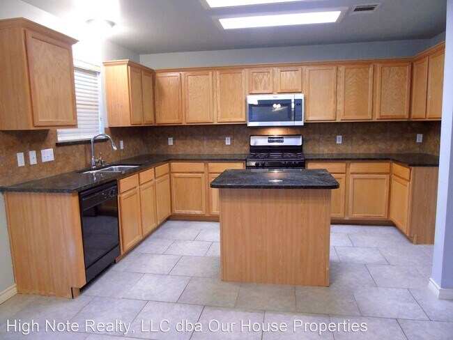 Building Photo - 3 br, 2.5 bath House - 8971 W Hove Loop