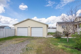 Building Photo - 146 N 2300 W