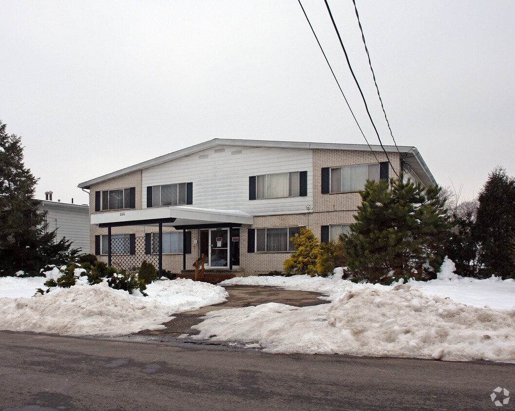 566 Treeside Dr, Akron, OH 44313 Apartments in Akron, OH