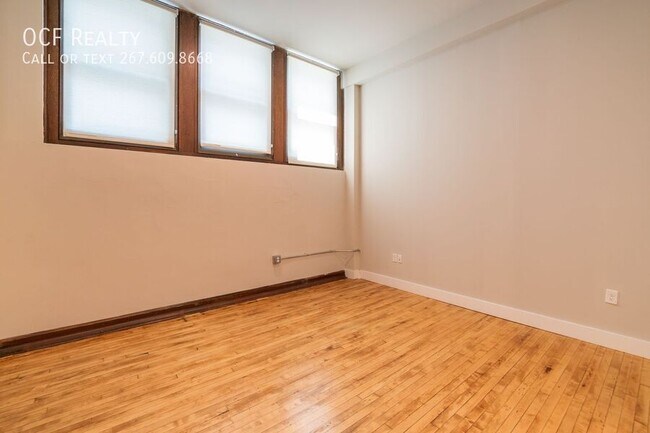 Foto del edificio - 1300 S 19th St