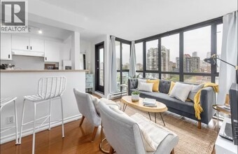 Building Photo - 907 Beach Ave