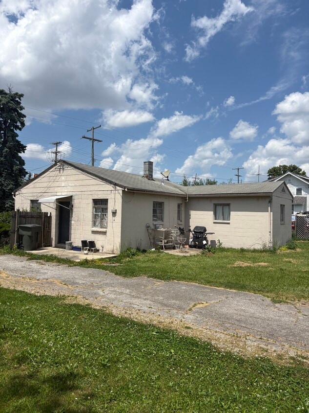Building Photo - 2460 Lockbourne Rd