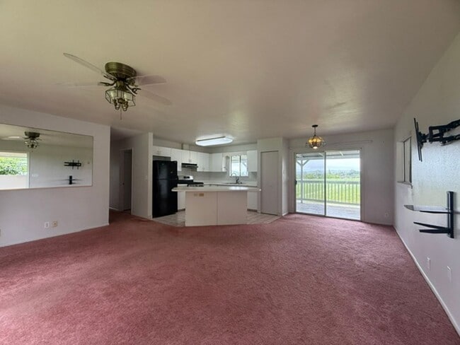 Building Photo - Charming single-level home tucked into the peaceful Wailua countryside