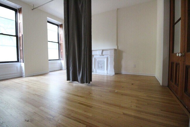 Building Photo - 360 West 51st Street
