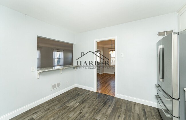 Foto del edificio - 116 16th Ave NW