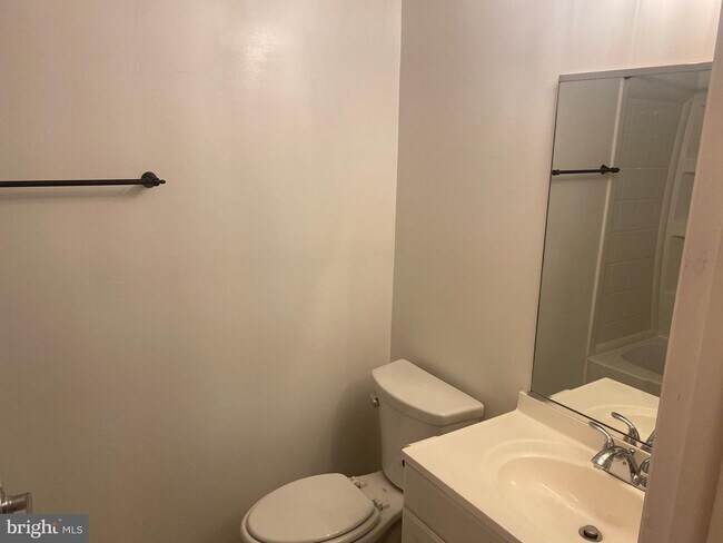 Building Photo - 12213 Peach Crest Dr