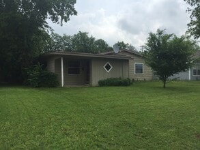 Building Photo - 2906 Birch Park Dr