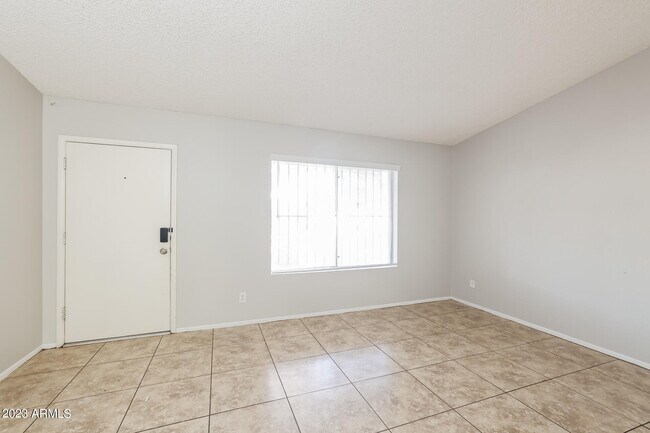 Foto del edificio - 7719 W Clayton Dr