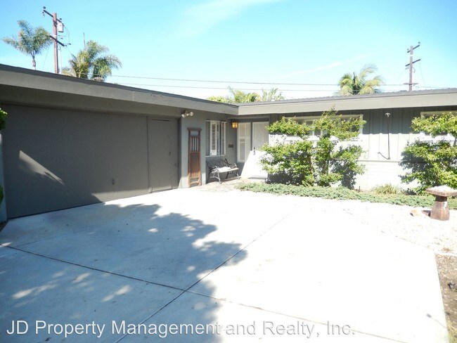 Building Photo - 4 br, 2 bath House - 31 Ocean Ct.