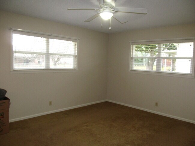 Foto del edificio - 2710 S 55th St Terrace