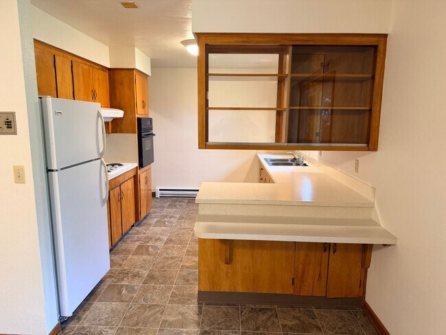 Foto del edificio - Three Bedroom Home with Covered Patio