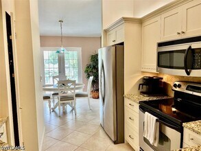 Building Photo - 853 Tanbark Dr
