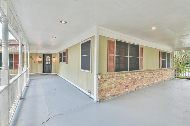 Building Photo - 5502 Hewitt Dr