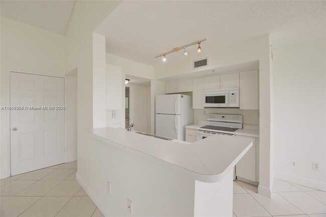 Building Photo - 2600 S University Dr