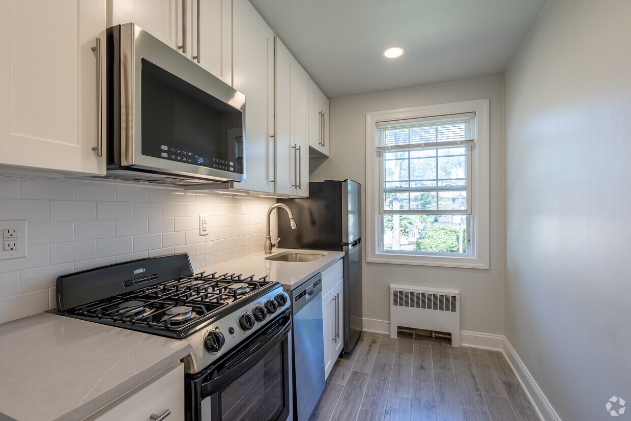 218 Millburn Avenue Apartments Apartments 218226 Millburn Ave