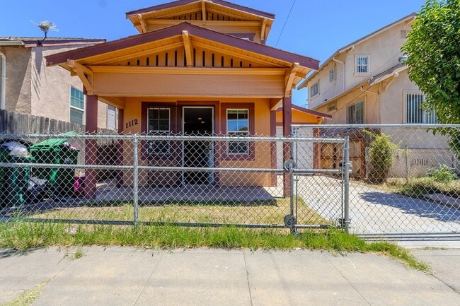 Building Photo - 1112 S El Dorado St