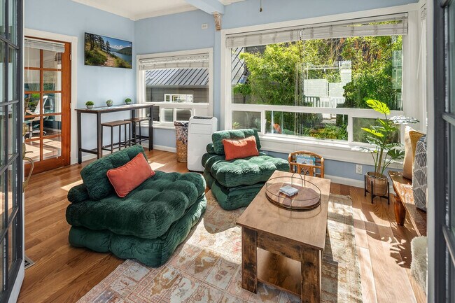 Foto del edificio - 3668 SW Othello St