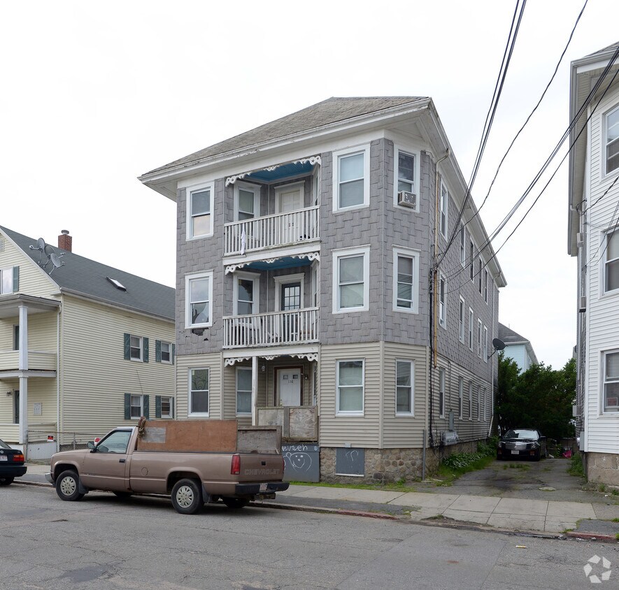 132 Bullard St, New Bedford, MA 02746 Apartments in New Bedford, MA