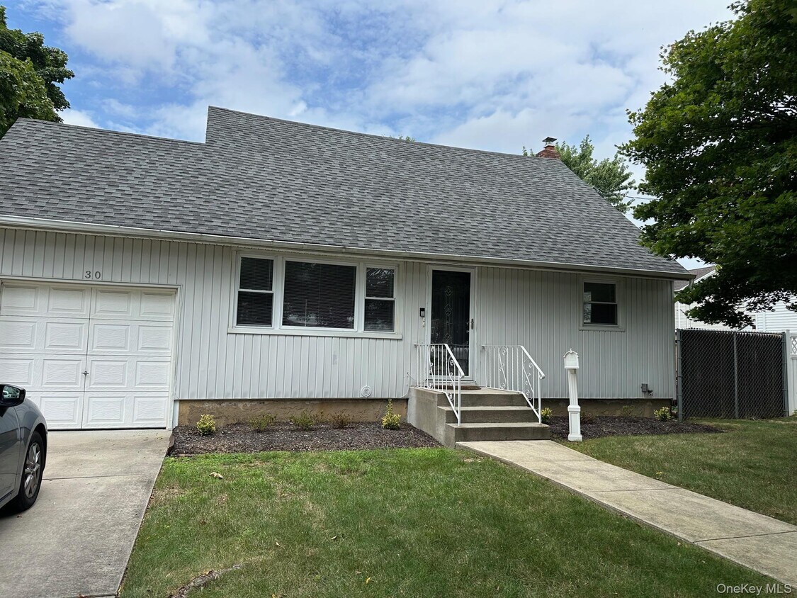 Foto principal - 30 Meade Ave