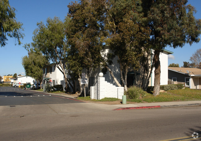 Building Photo - Country Airre Apartments