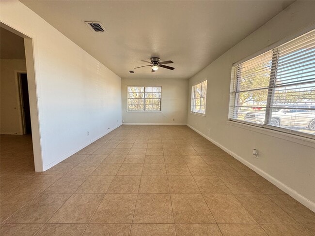 Foto del edificio - 2205 Farr St