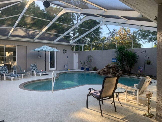 Building Photo - 10315 Velvetseed Cir
