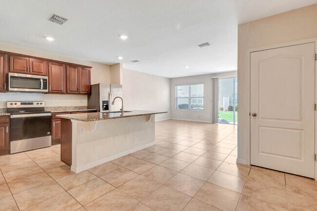Building Photo - 8 Bella Oaks Dr