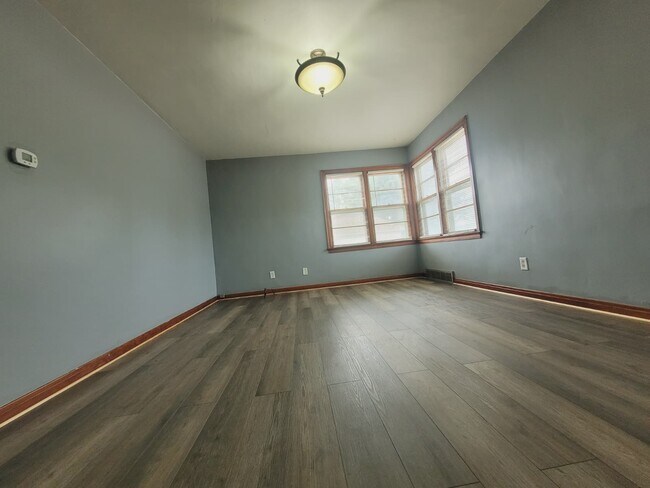 Foto del edificio - 415 N Washington St