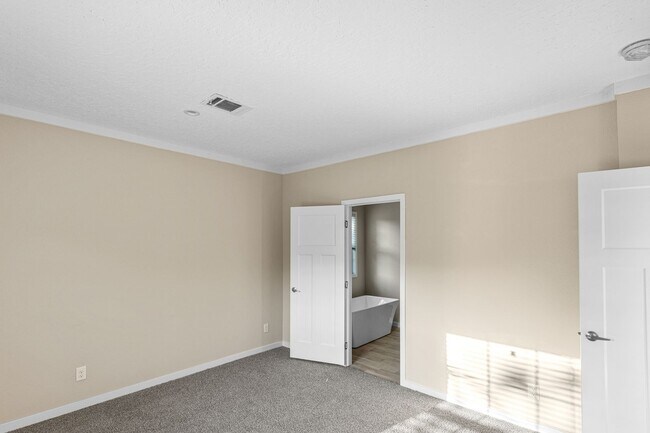 Building Photo - 7662 Monongahela Ave