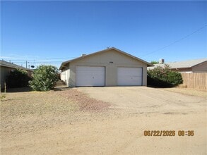 Building Photo - 3096 E Butler Ave