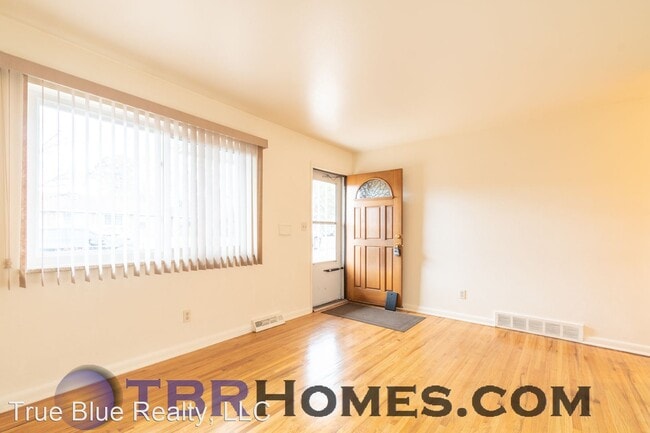 Building Photo - 2 br, 1 bath House - 175 S Cody St
