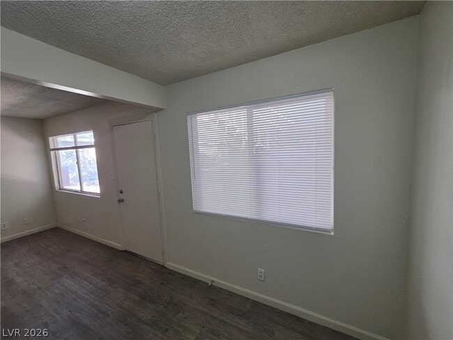 Foto del edificio - 304 Orland St