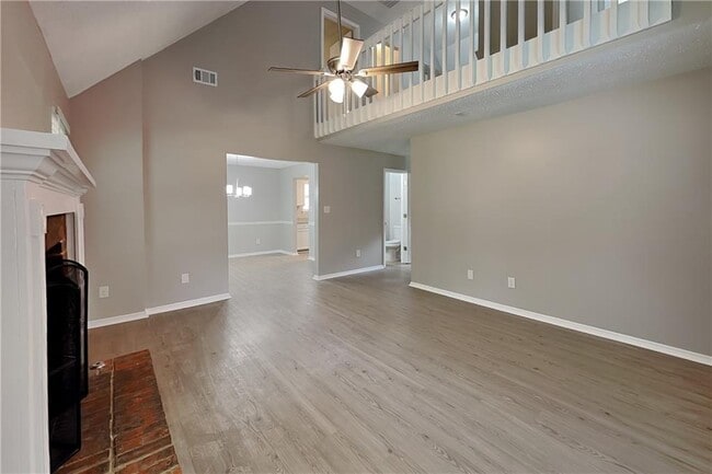 Building Photo - 4015 Sharon Woods Dr