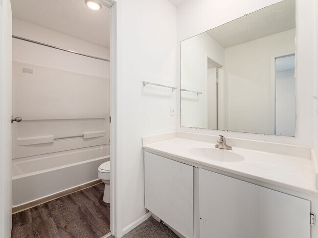 Foto del edificio - 1027 Brooks End Ct