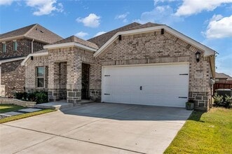 Building Photo - 2105 Bellatrix Dr Building Photo - 2105 Bellatrix Dr