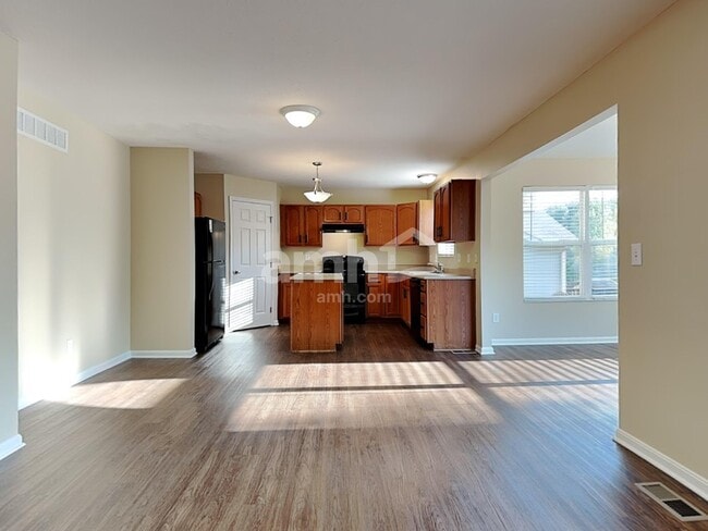 Building Photo - 7638 Sandstone Trl
