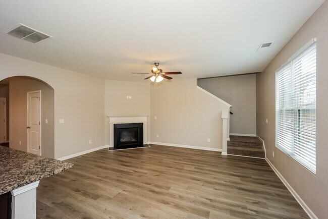 Foto del edificio - 5914 Grande River Rd