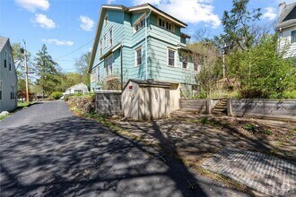 Building Photo - 114 Phelps Pl