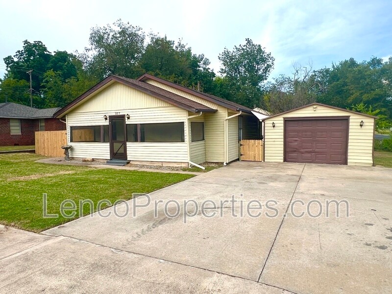 Foto principal - 327 S Ponca Ave