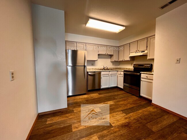 Foto del edificio - 1242 Firefly Cir