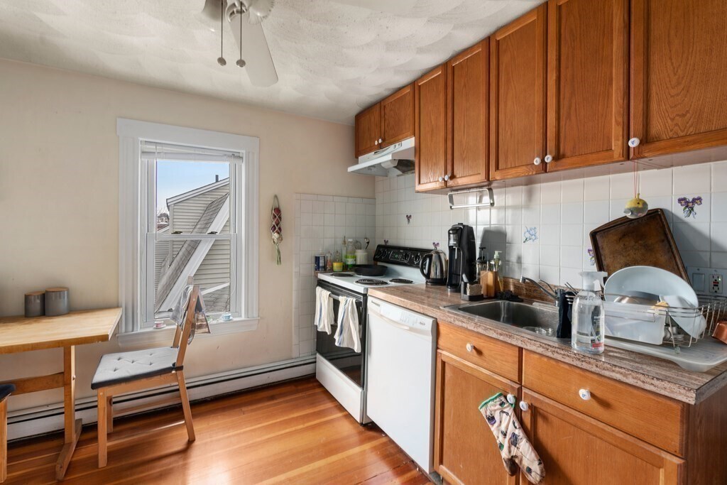 746 Broadway Unit 3, Somerville, MA 02144 746 Broadway Somerville, MA