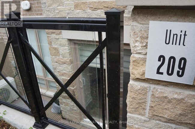 Photo du bâtiment - 10 Dunsheath Wy