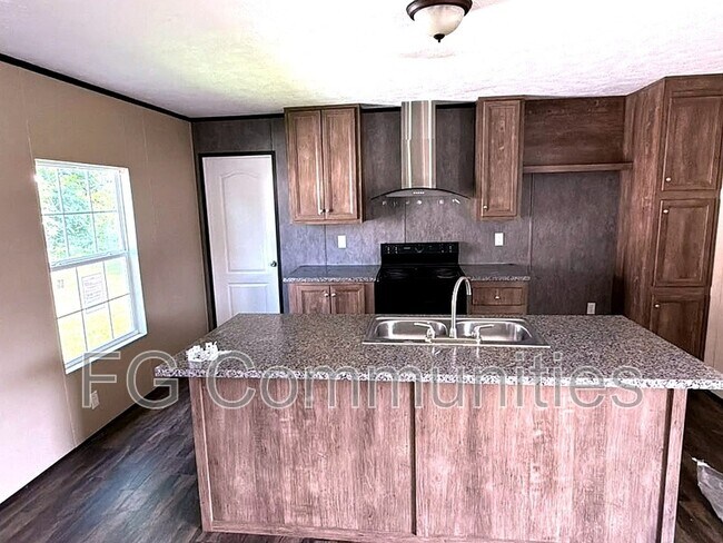 Foto del edificio - 112 Cloverleaf Ct