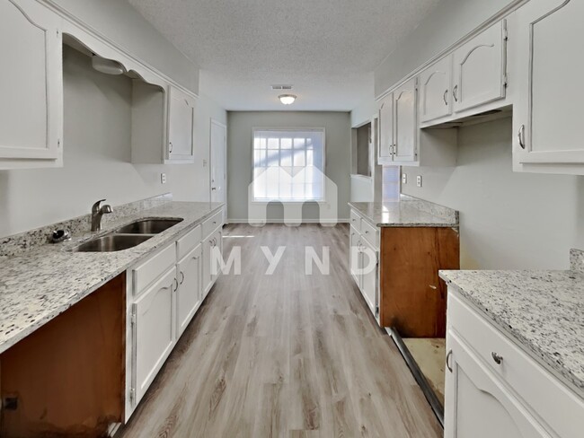 Building Photo - 4938 Brooksbank Cv N