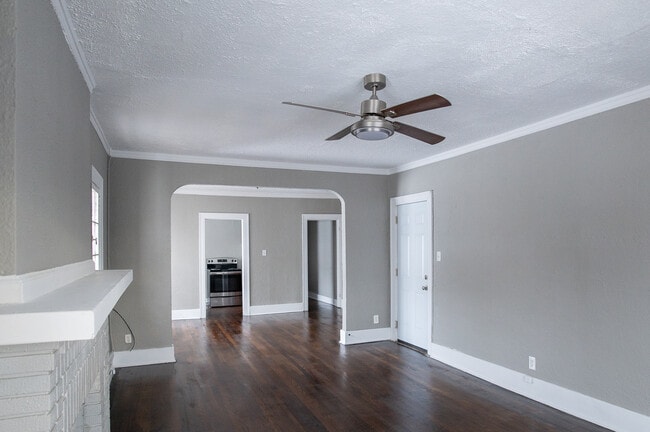 Photo - 501-503 W Norman Apartment